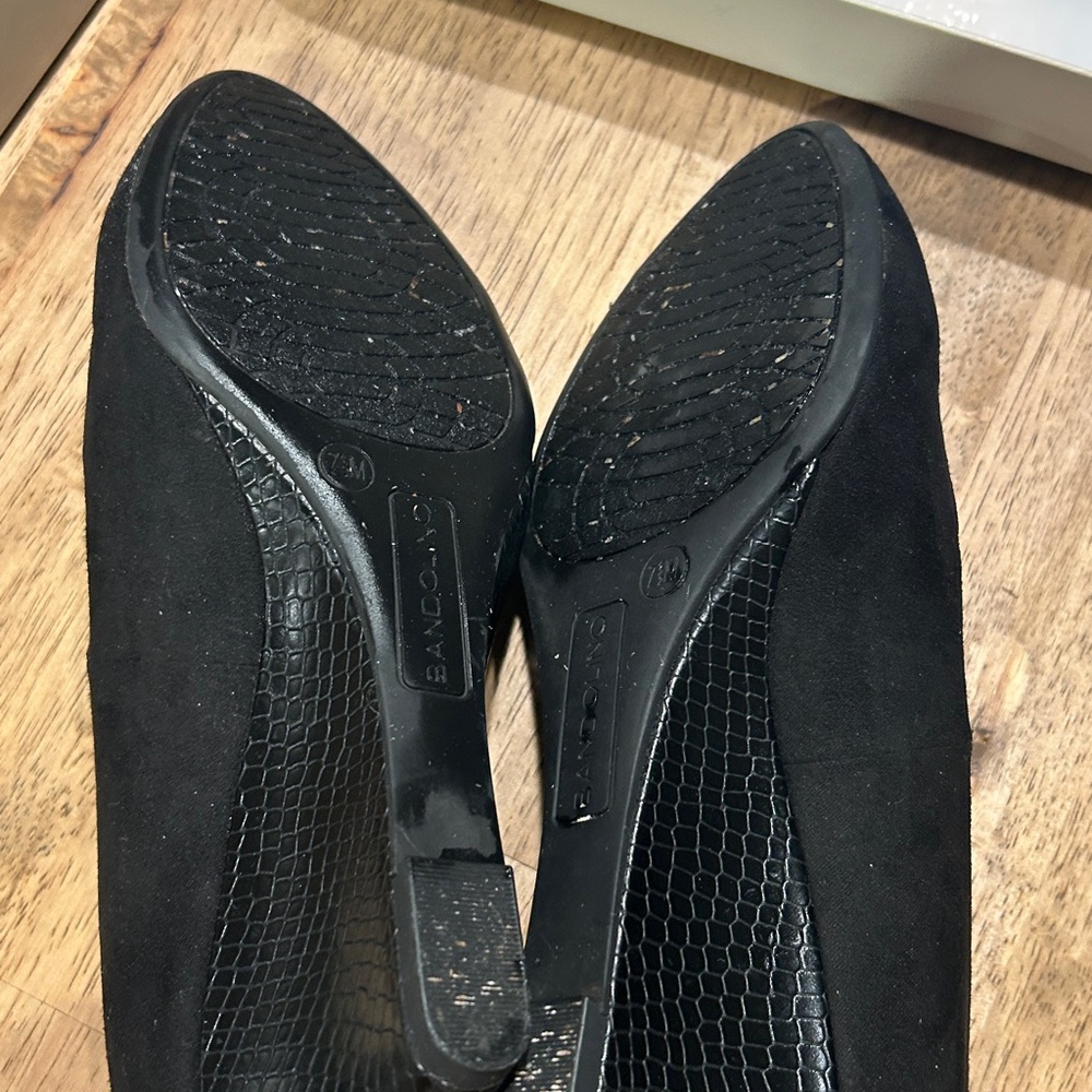 Bandolino Elegant Black Wedge Shoes - Picture 4 of 5